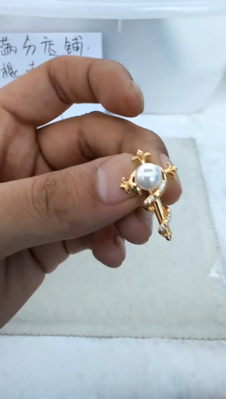 【闪购商品】海水珍珠颈饰银S925镶嵌吊坠