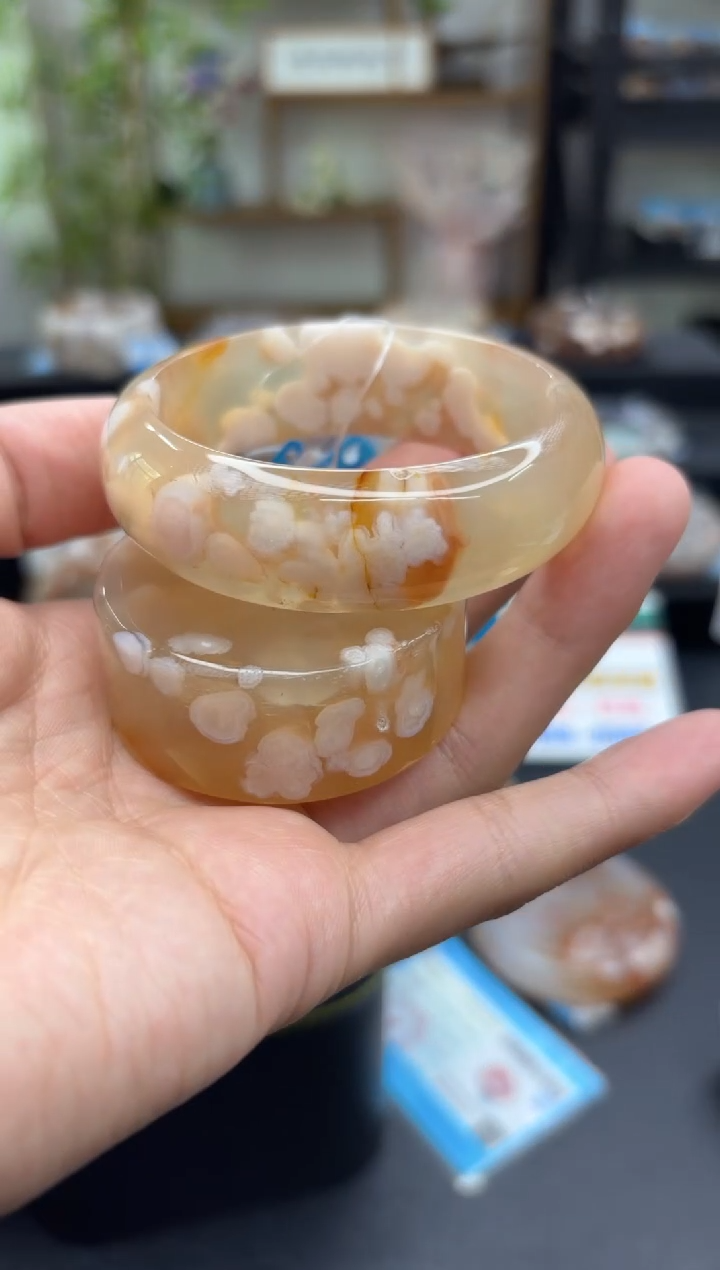 【闪购商品】石英质玉手镯未镶嵌C110(55圈赠送镯心)