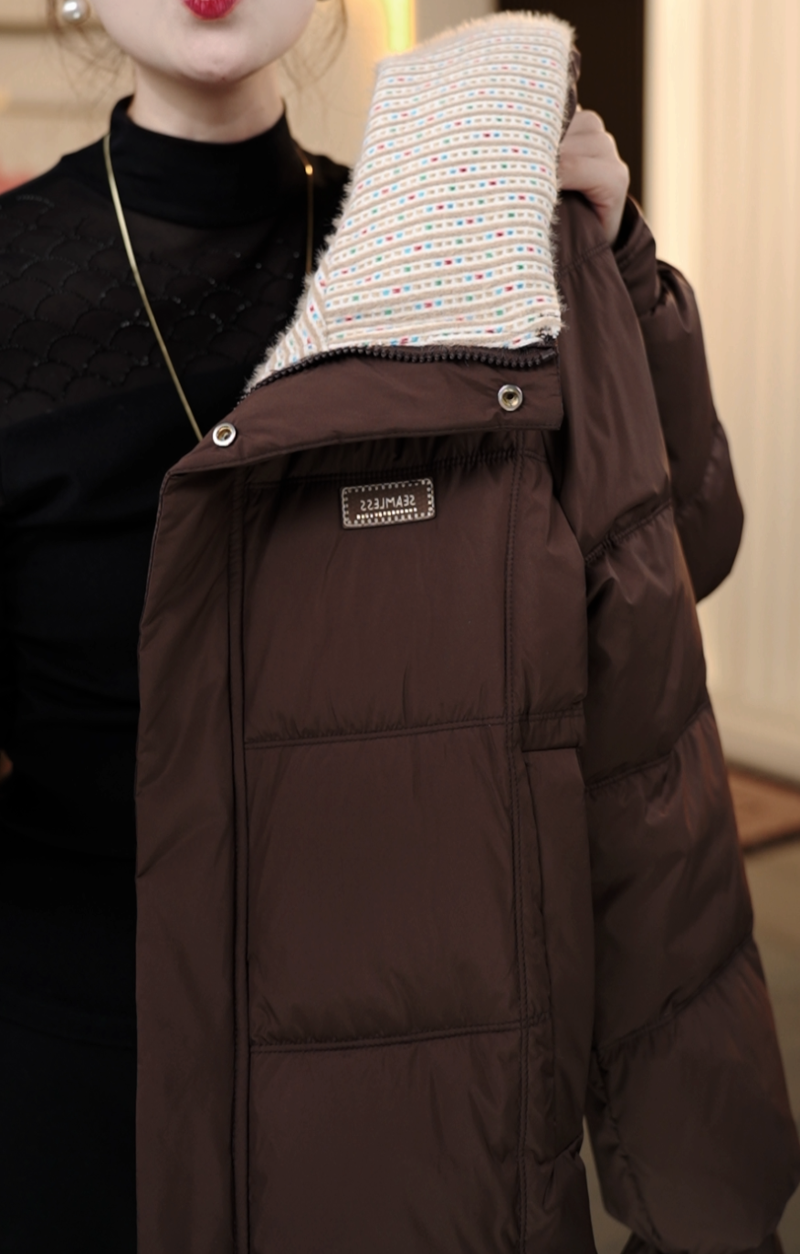 （臻选鸭绒）格子拼接洋气时尚冬季保暖鸭绒羽绒服Y90-吱吱