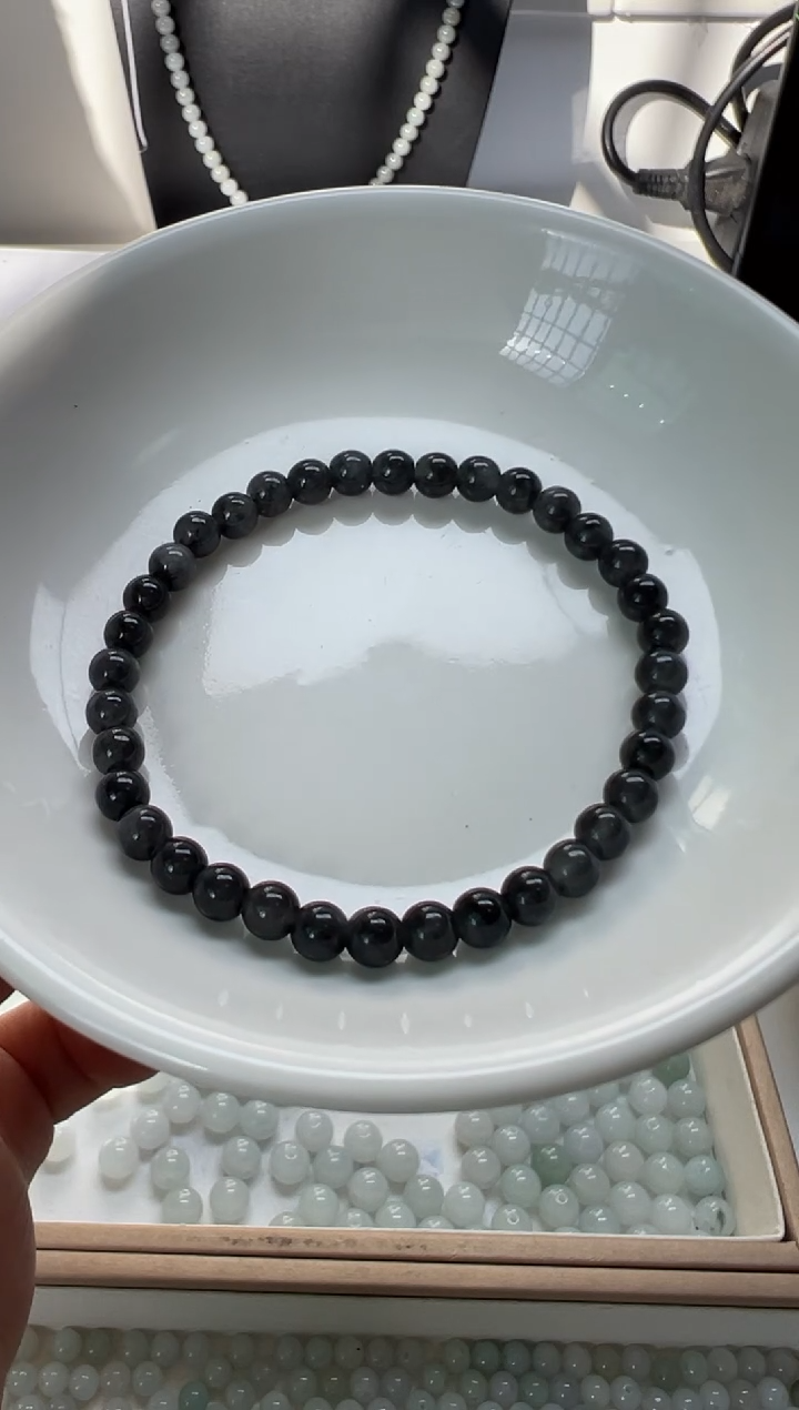 散珠翡翠纯天然缅甸A货翡翠卡5冰乌鸡，36颗