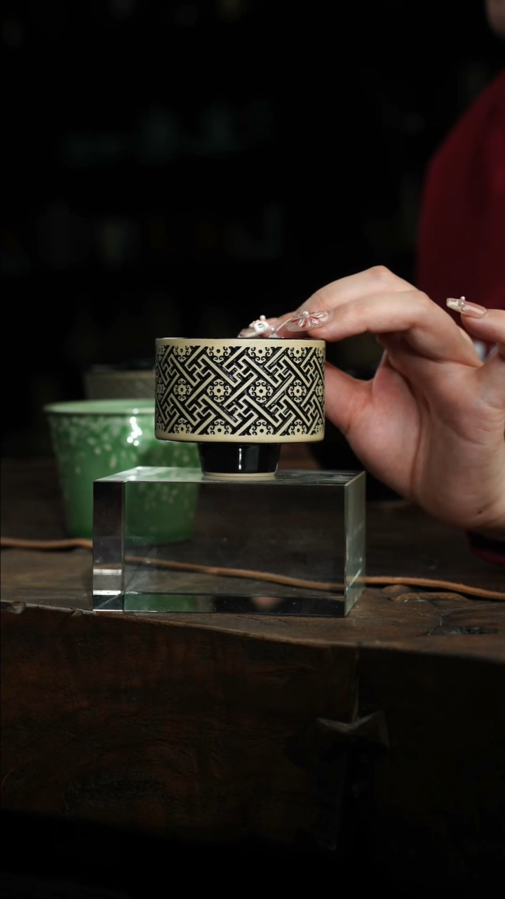 【闪购商品】瓷片李斌 玄色系列 万事如意杯