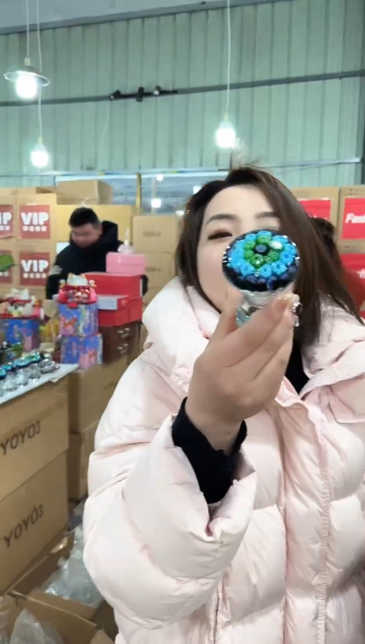 【闪购商品】藤优品花器M-早43