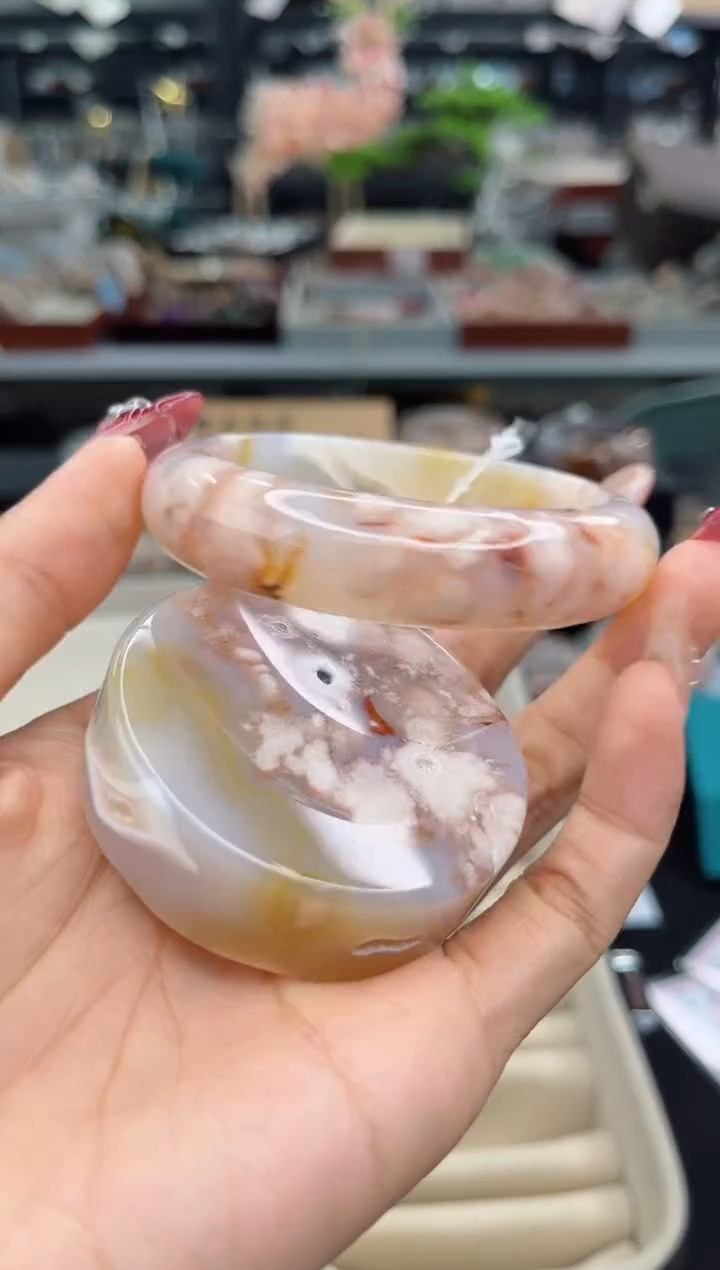 【闪购商品】石英质玉手镯未镶嵌56圈口（赠品镯心）3237872