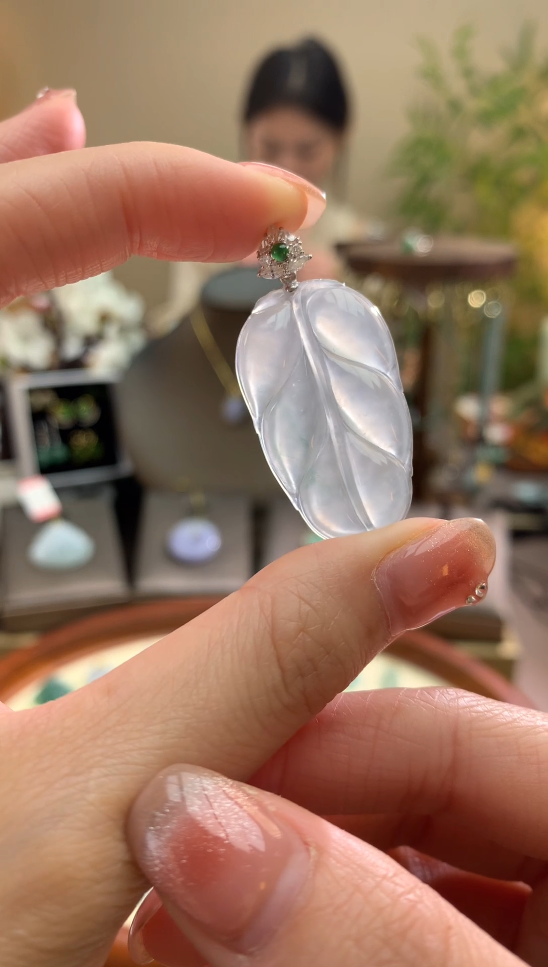 【闪购商品】翡翠颈饰18K金镶嵌叶子