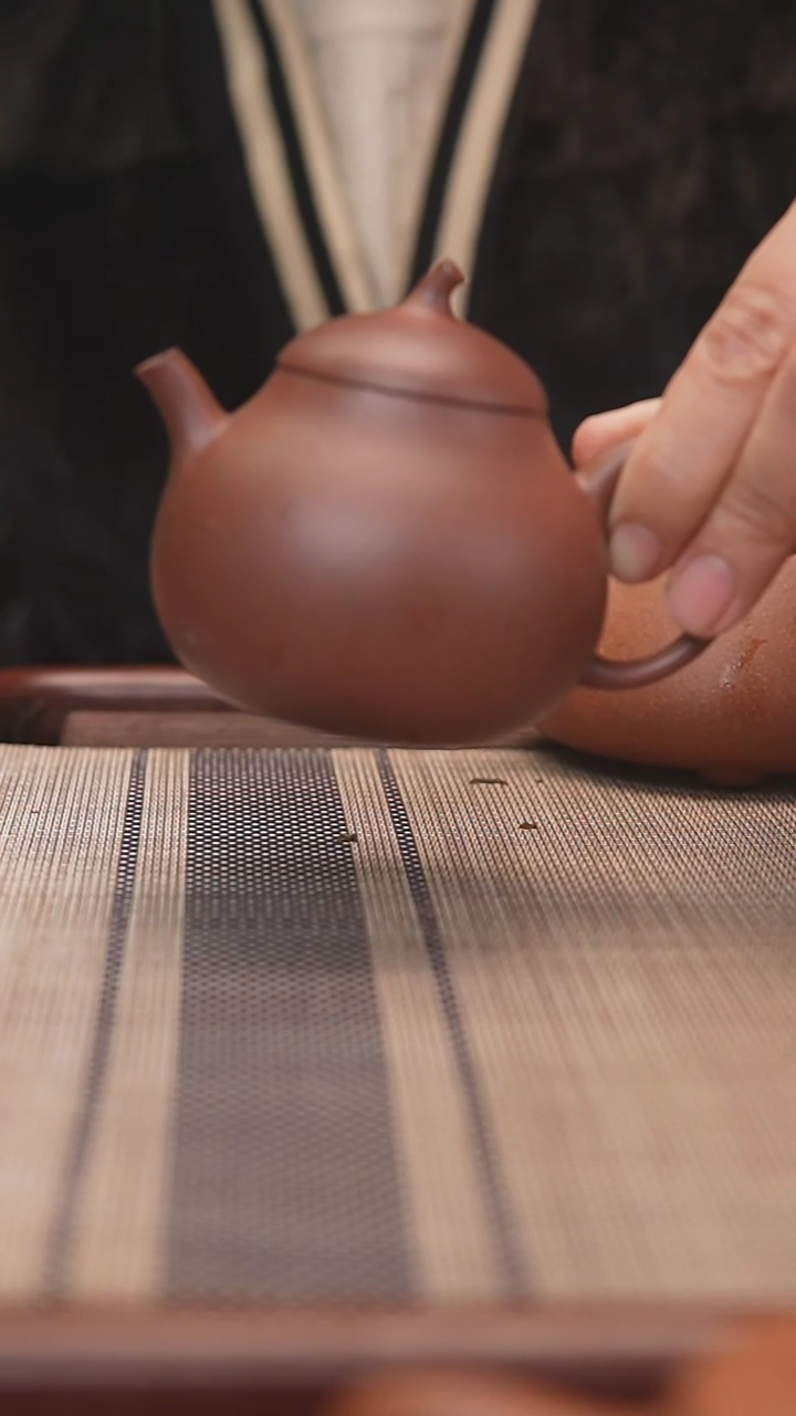 【闪购商品】紫砂茶杯紫泥茄瓜140cc