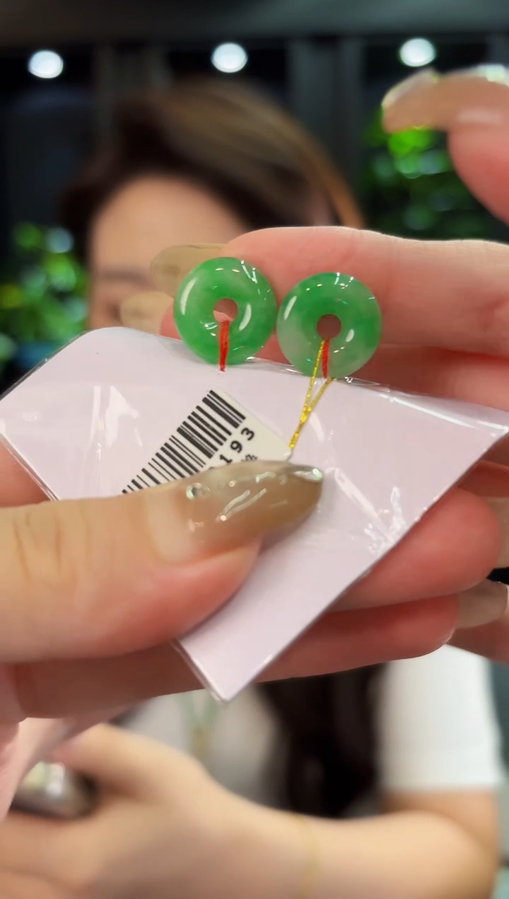 翡翠未镶嵌耳饰 含小耳包/多样性发货/一对