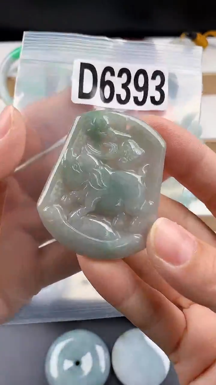 颈饰未镶嵌翡翠天然翡翠吊坠挂件