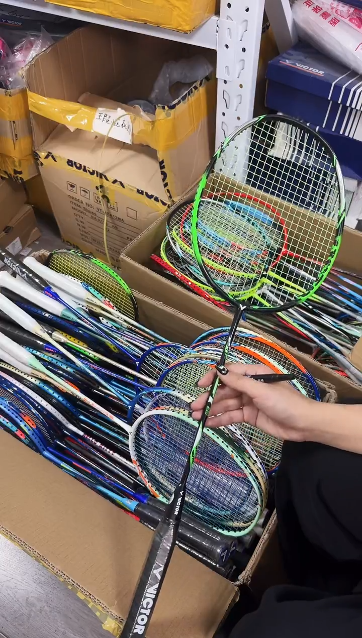 威克多微瑕正品  11号 小鬼斩4U 拍框有轻微一小处掉漆