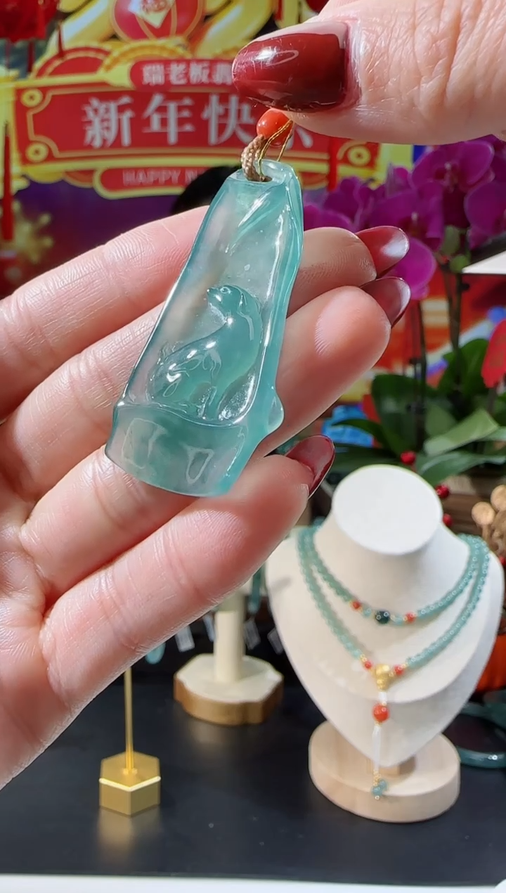 【闪购商品】翡翠吊坠(不含链)未镶嵌狗