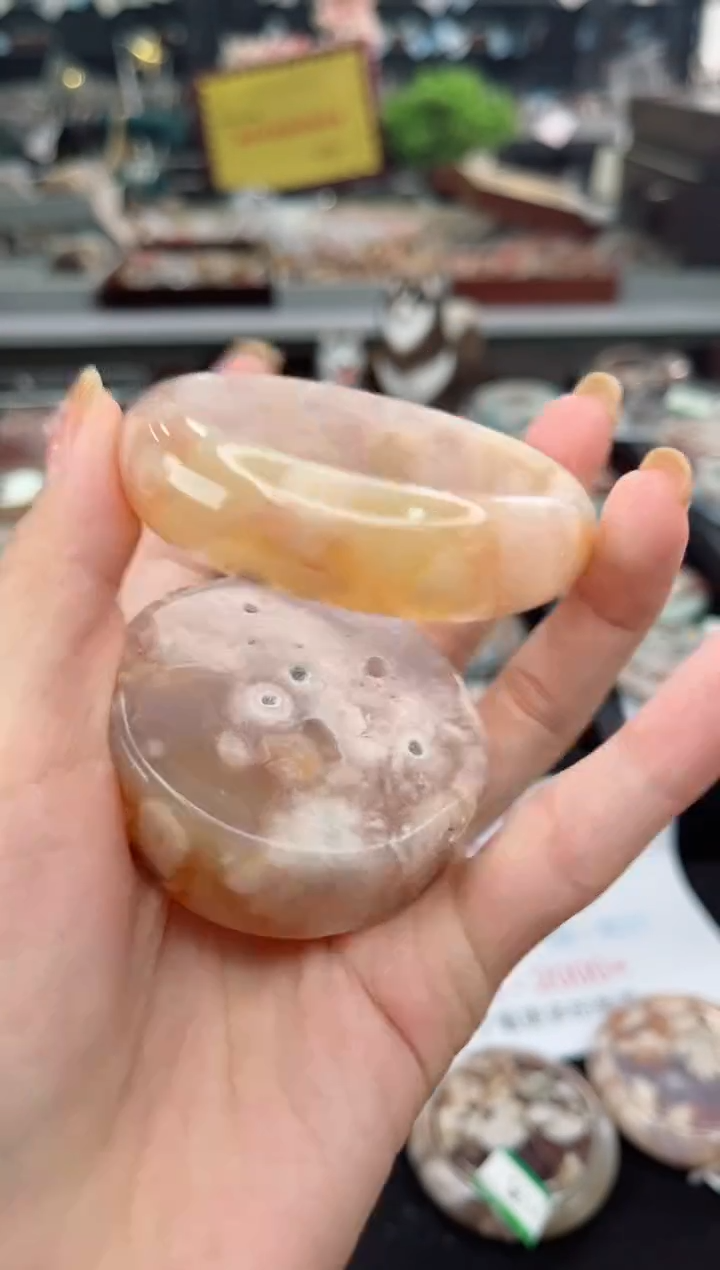 【闪购商品】石英质玉手镯未镶嵌54圈口（赠品镯心）1685164