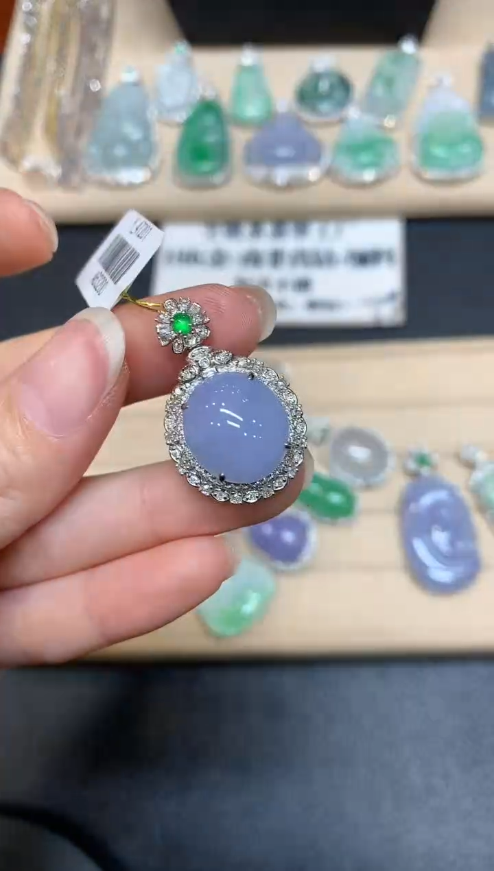 【闪购商品】翡翠颈饰18K金镶嵌蛋面【无服务费】