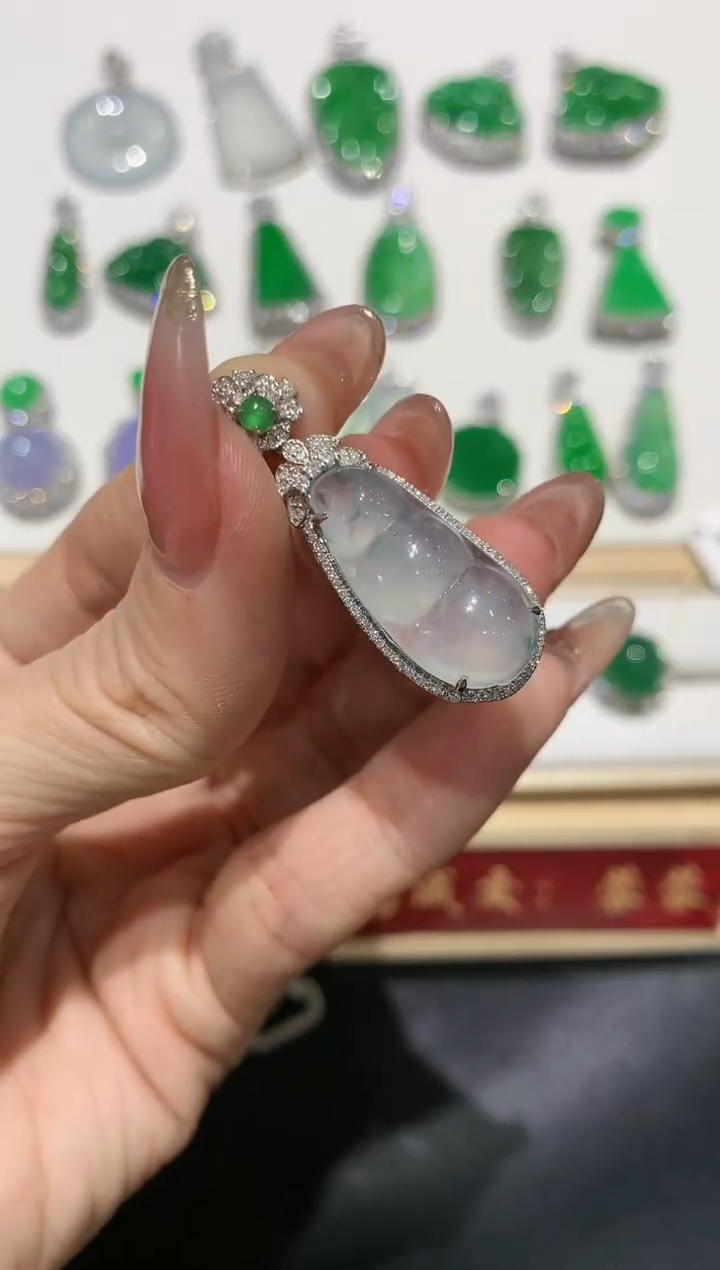 【闪购商品】翡翠吊坠(不含链)18K金镶嵌团购2