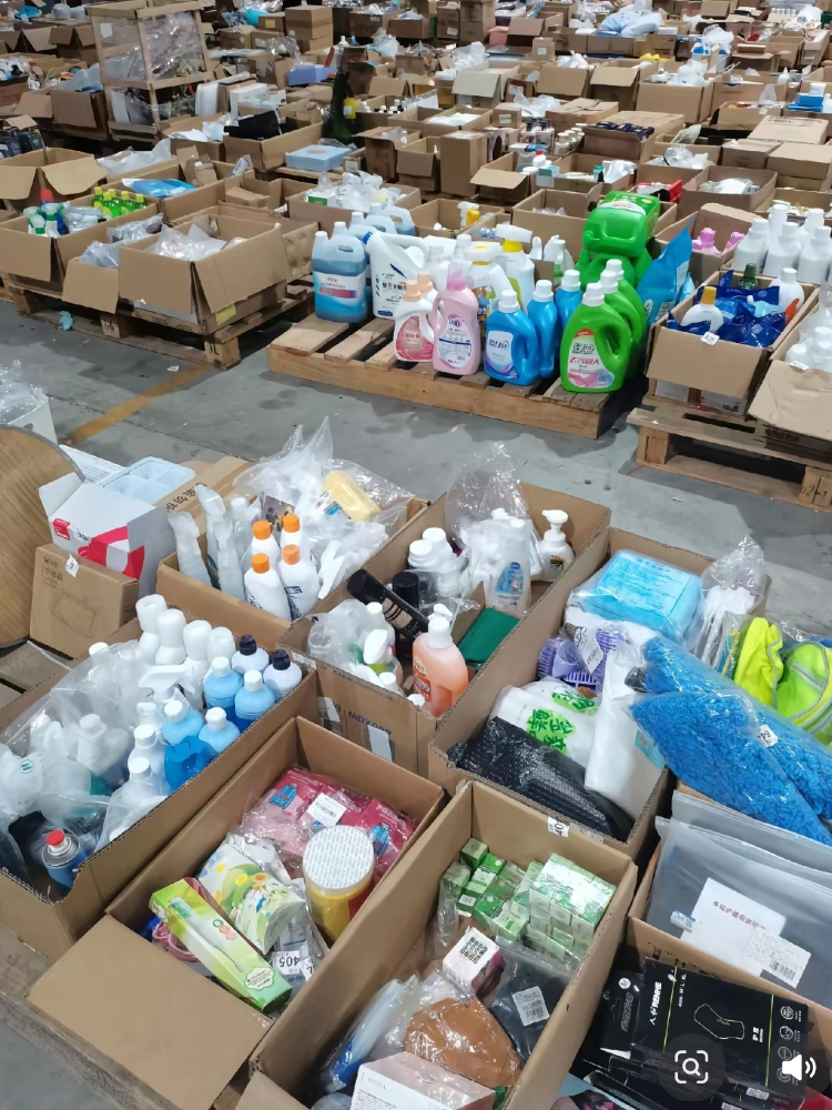 收纳整理居家日用百货衣服锅碗瓢盆娃娃