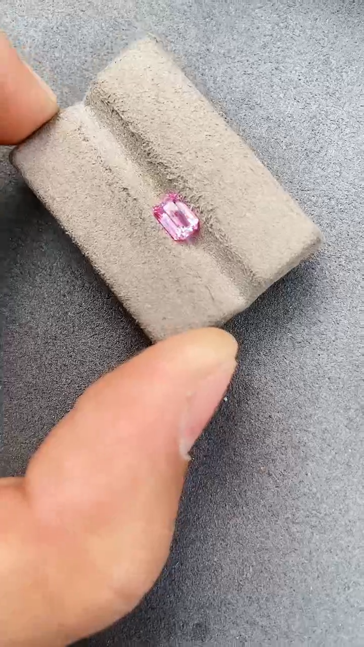 【闪购商品】彩色蓝宝石裸石未镶嵌1.02