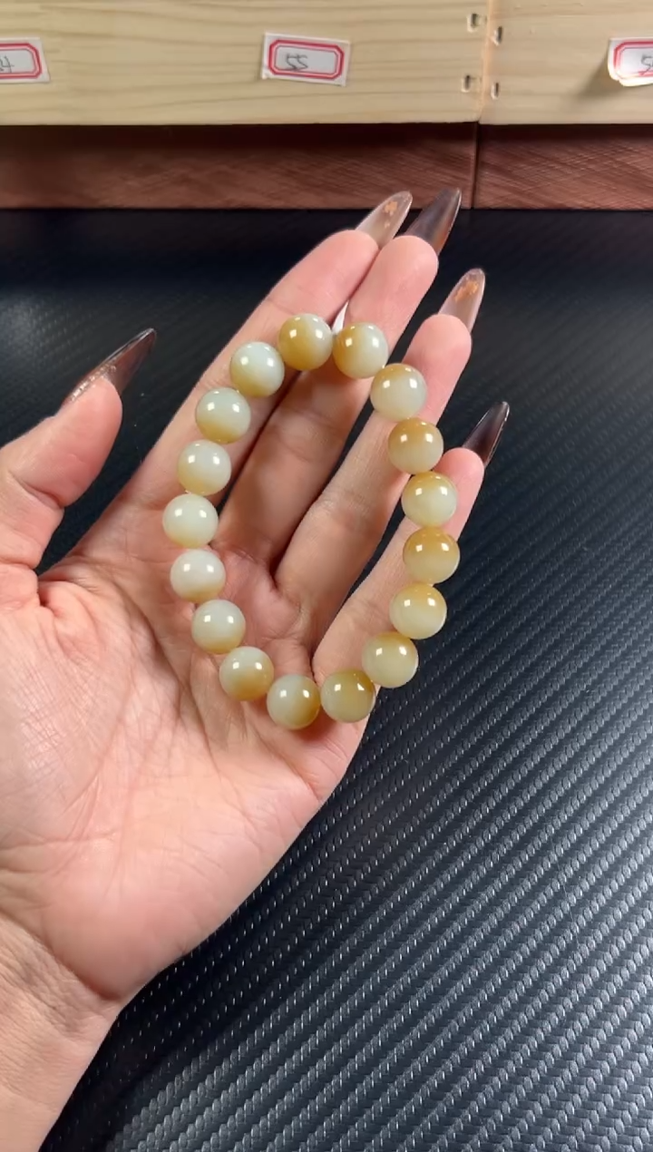 未镶嵌手串和田玉若羌微色差卡12m