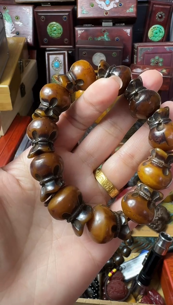 【闪购商品】未镶嵌蜜蜡裸石主播推荐：一物一拍，讲解为准！