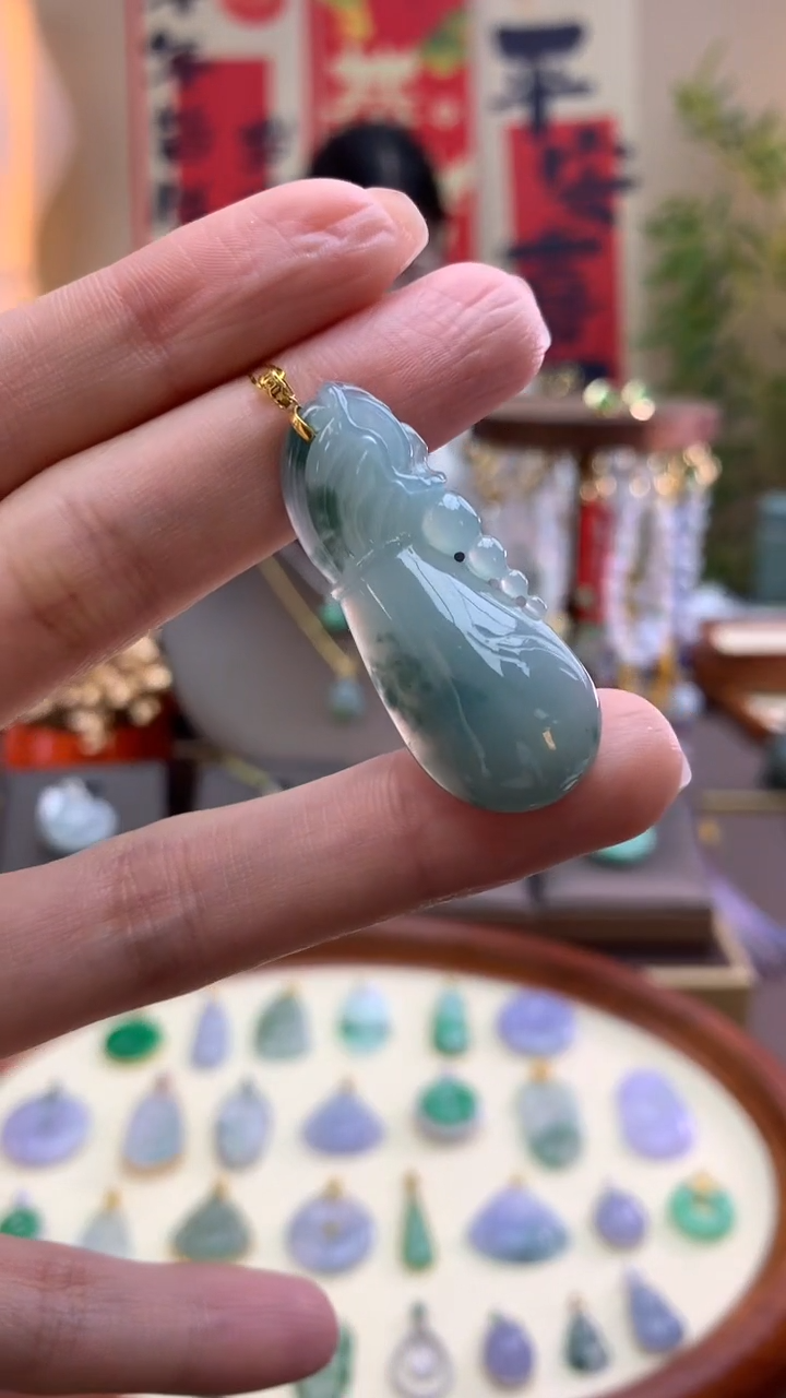 【闪购商品】翡翠颈饰18K金镶嵌钱袋