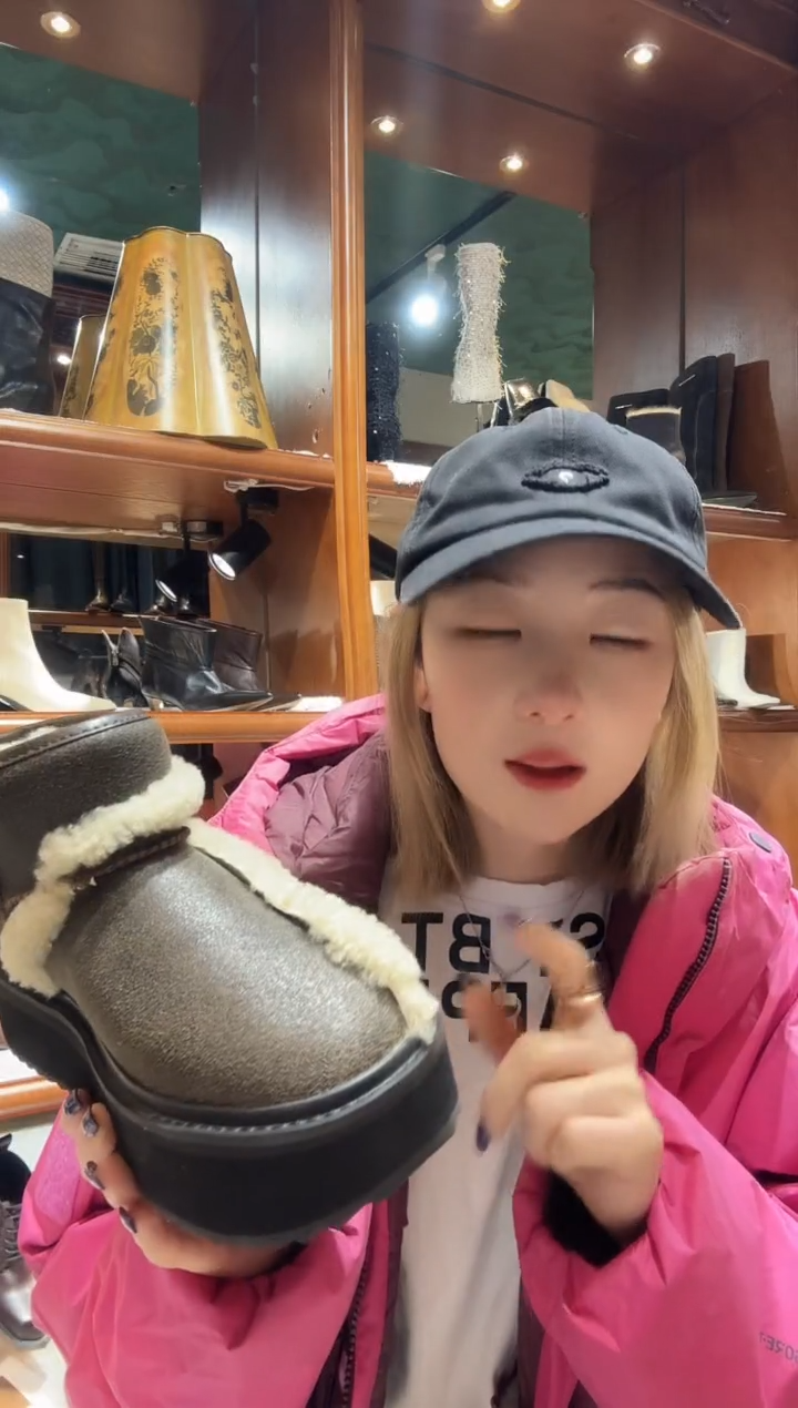 116180黑色羊毛37码