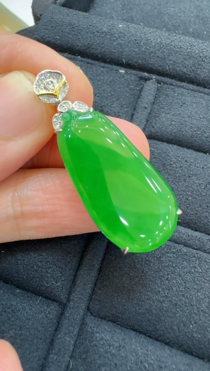 【闪购商品】翡翠吊坠(不含链)18K金镶嵌多样性团购发一件