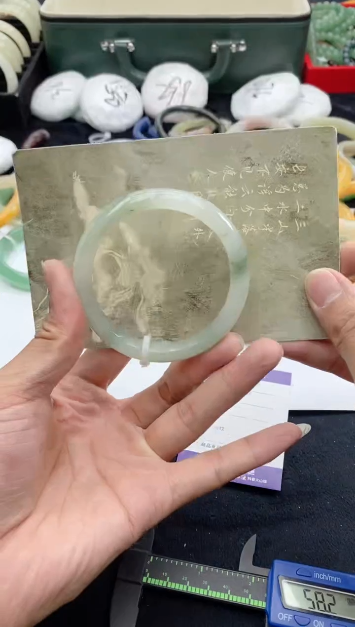 【闪购商品】石英质玉手镯未镶嵌89