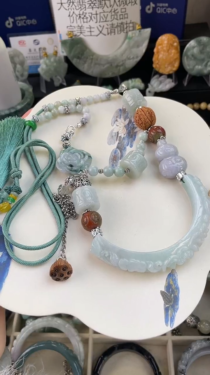 未镶嵌手链翡翠ᶜ****?手工定制默认微瑕主播介绍为准