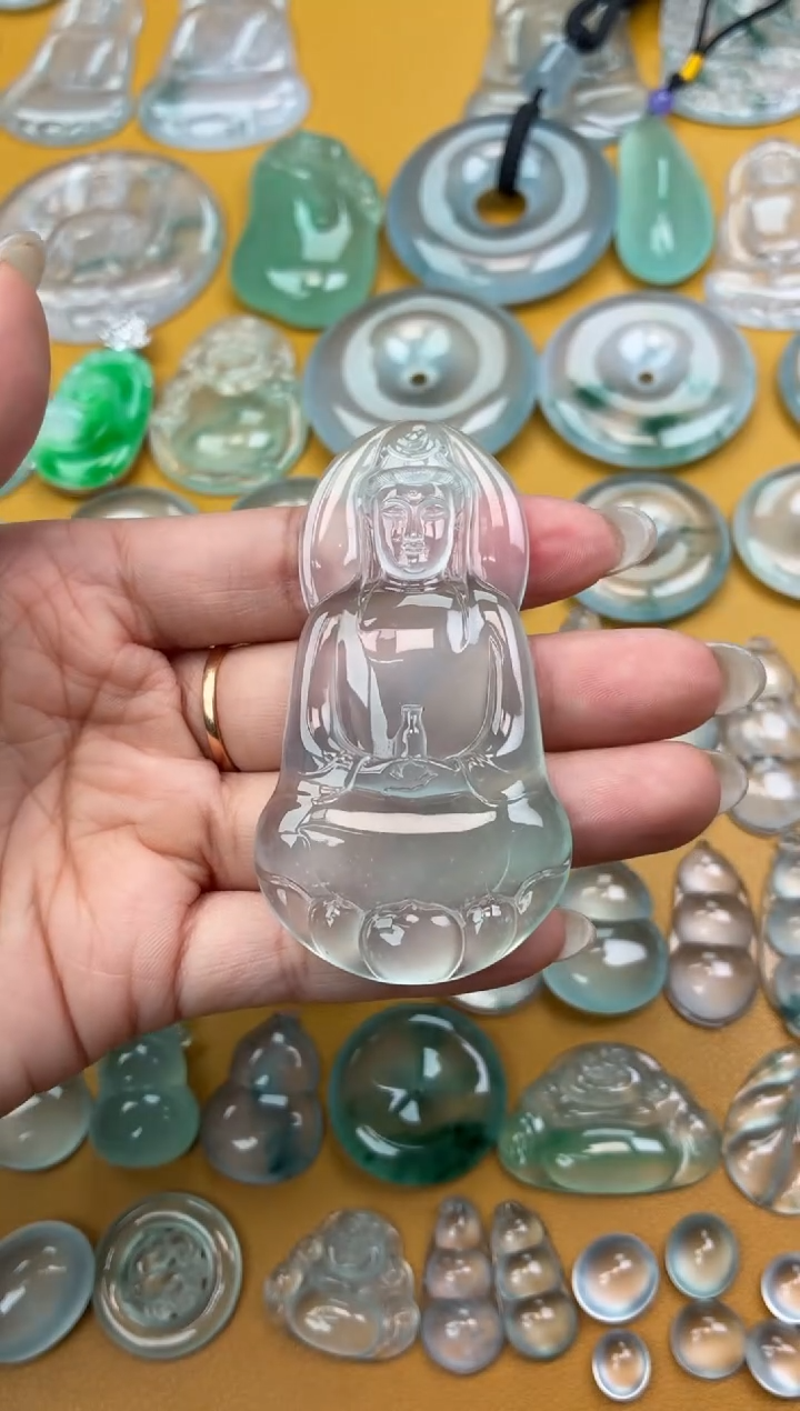 吊坠(不含链)未镶嵌翡翠36 素衣 72.1 38.5 8.8