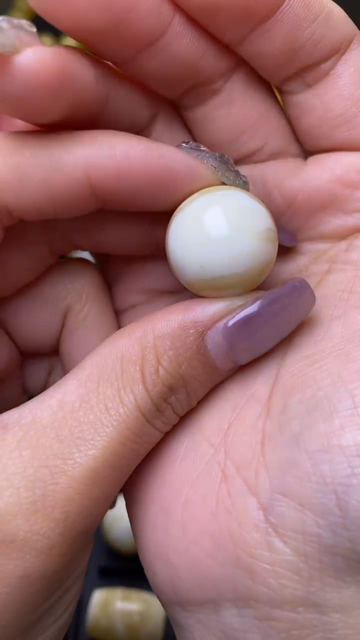 【闪购商品】琥珀裸石未镶嵌葵. 44