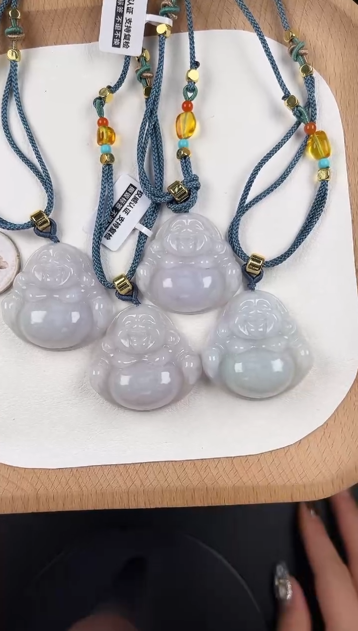 颈饰未镶嵌翡翠LA064翡翠油冰浅色中佛+送同款绳子多样性发其一