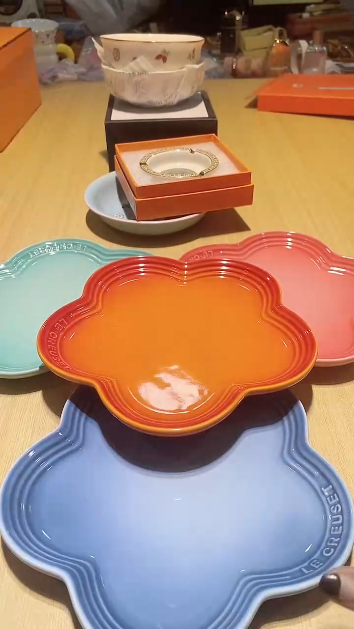 【闪购商品】瓷片锅碗瓢盆一件不剩