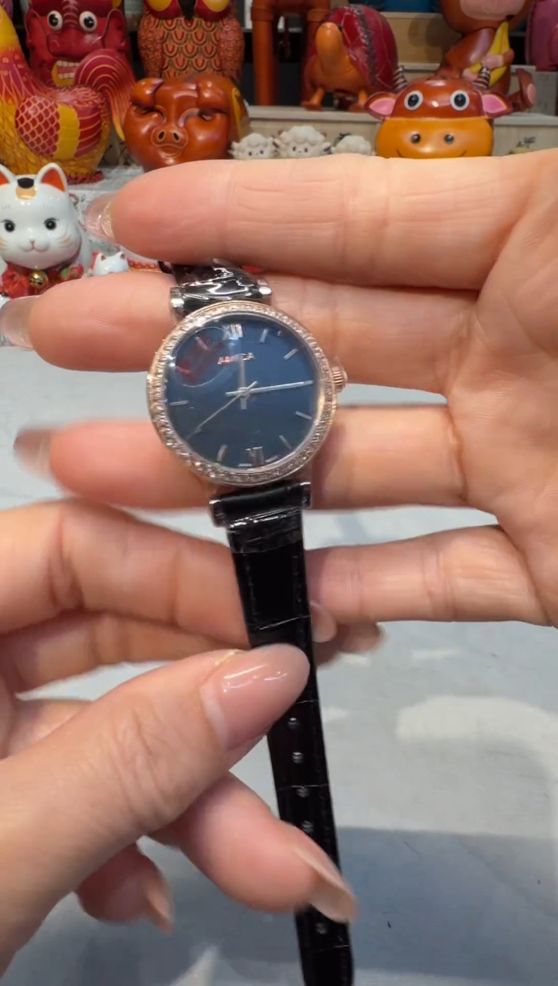 石英机芯钢牛剖层皮革L4526    女表