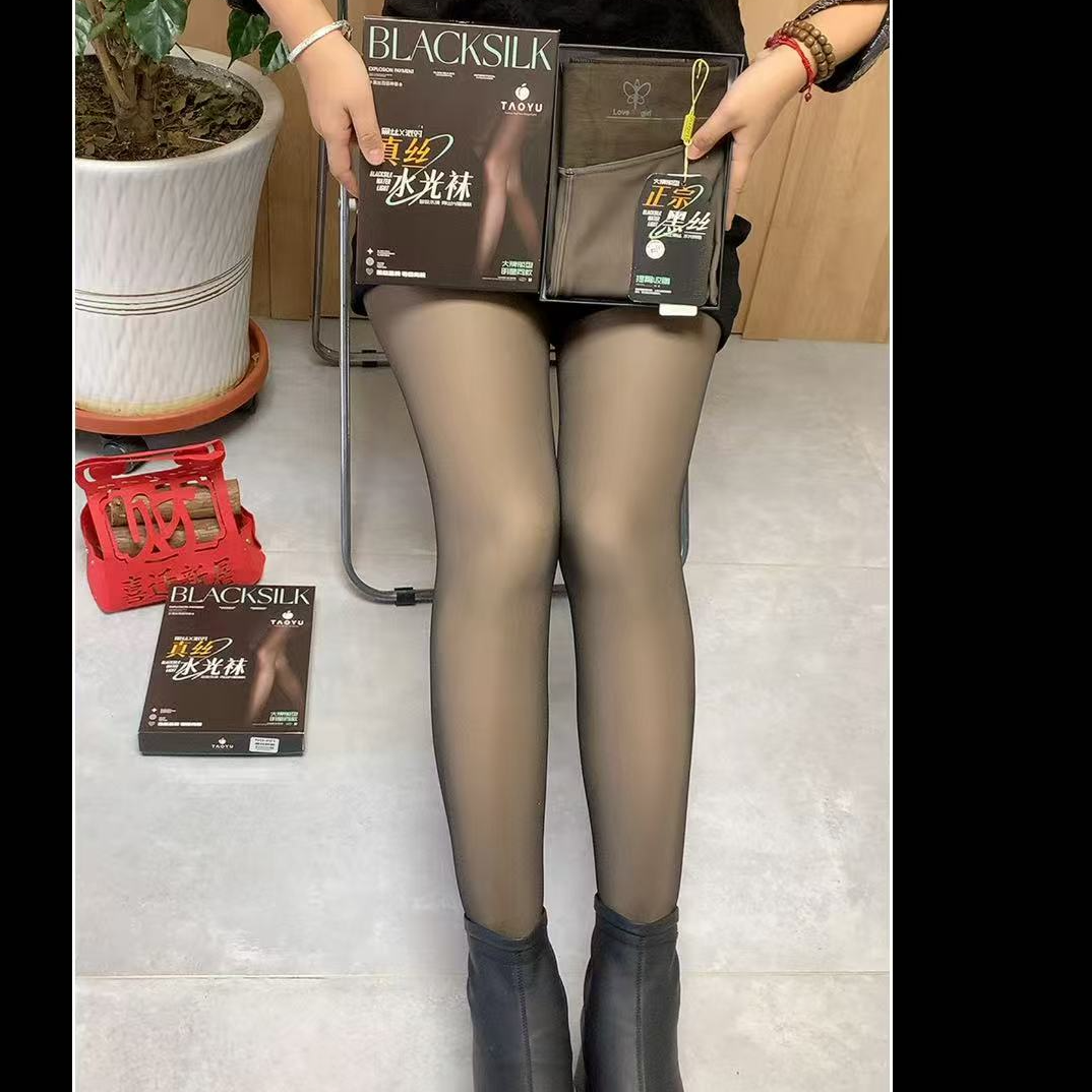 201款约200克，300克桃羽一线裆蝴蝶水光黒透打底裤