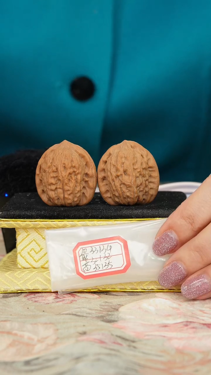【闪购商品】文玩核桃把件非嫁接将军帽