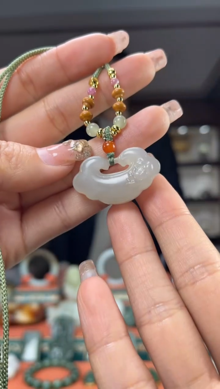 【闪购商品】和田玉颈饰未镶嵌佩佩