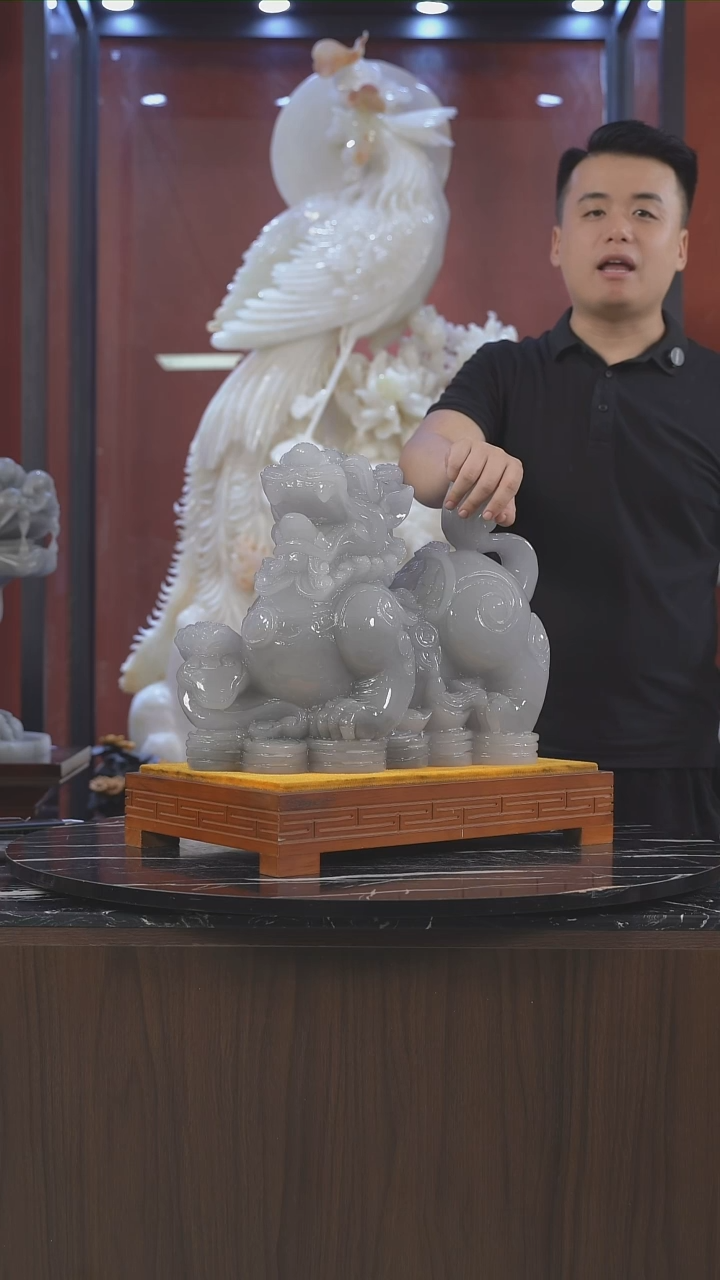 玉客厅玄关高端装饰瑞兽