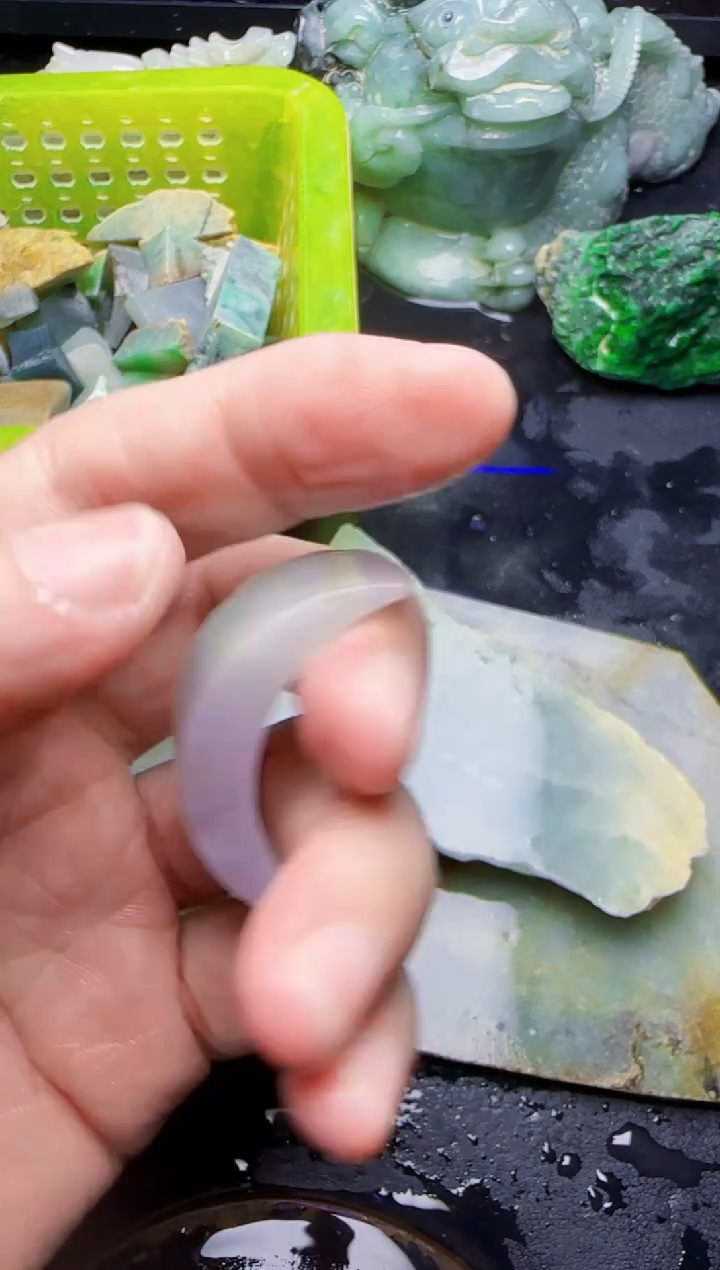 颈饰未镶嵌翡翠刀**生211