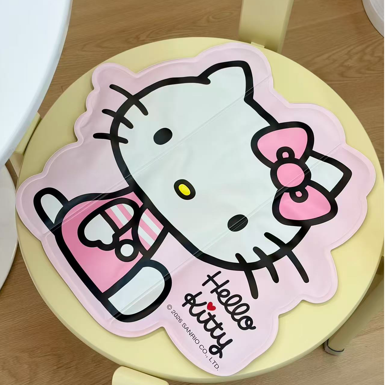 三丽鸥正版授权凯蒂猫可爱卡通夏季冰垫学生办公家用防暑清凉降温