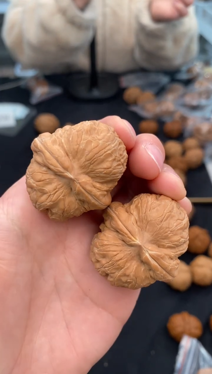 【闪购商品】文玩核桃把件元宝38-t470