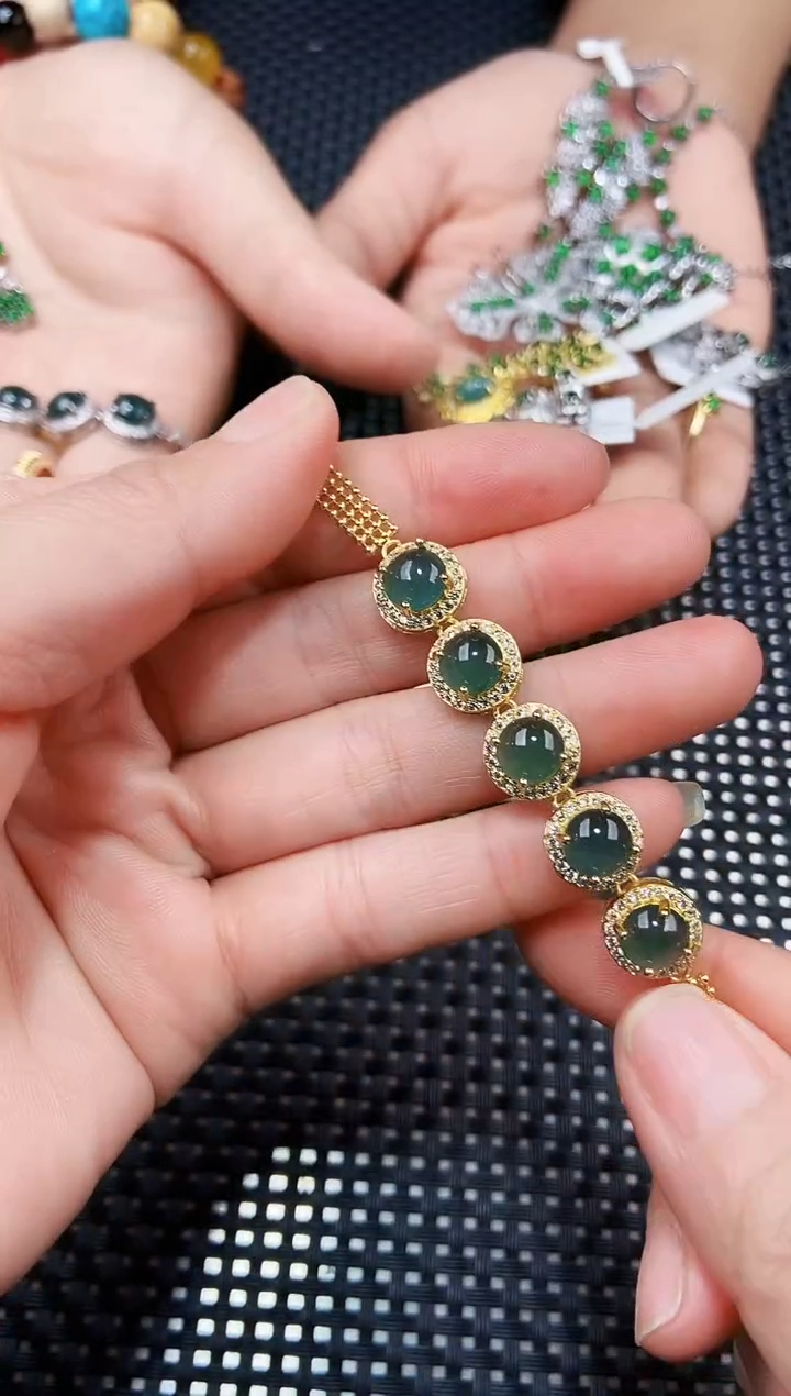 【闪购商品】翡翠手链未镶嵌111111111