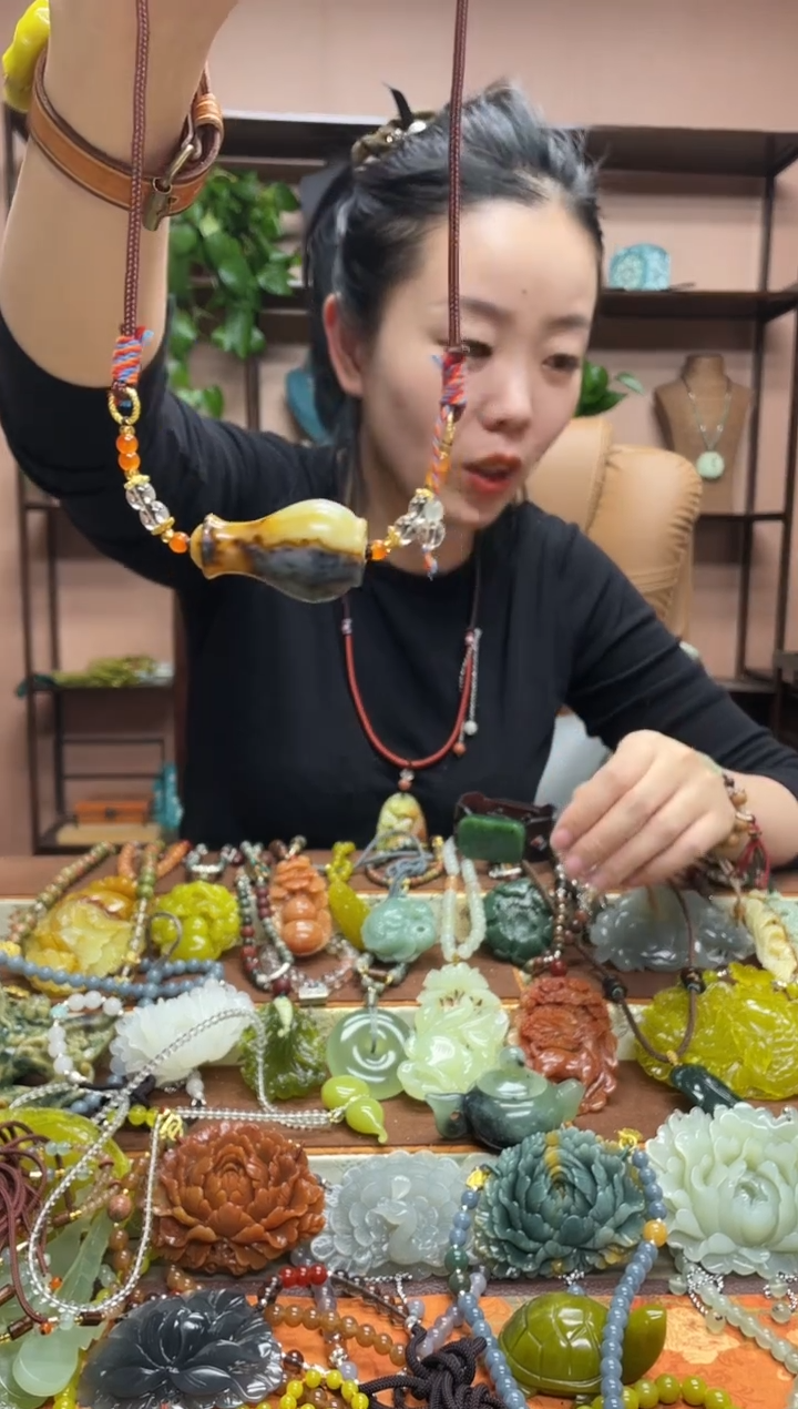 未镶嵌岫玉吊坠·21