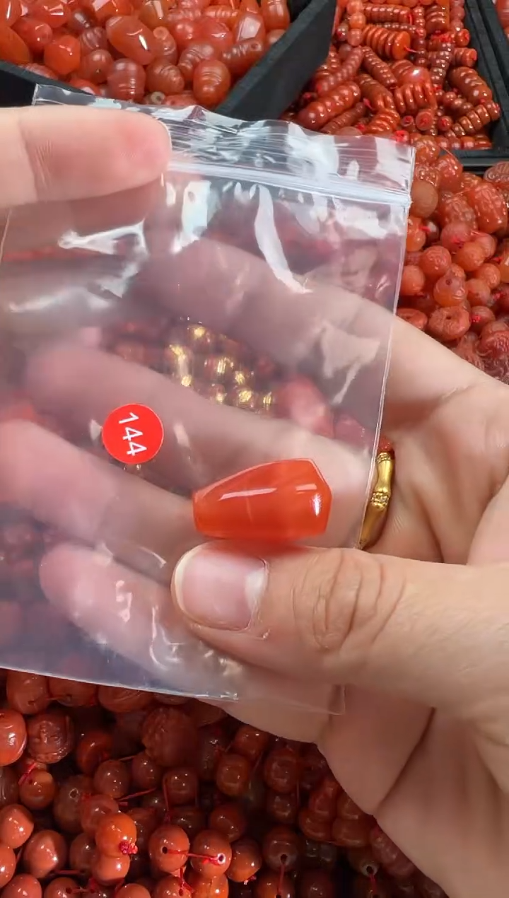 【闪购商品】南红玛瑙颈饰未镶嵌1