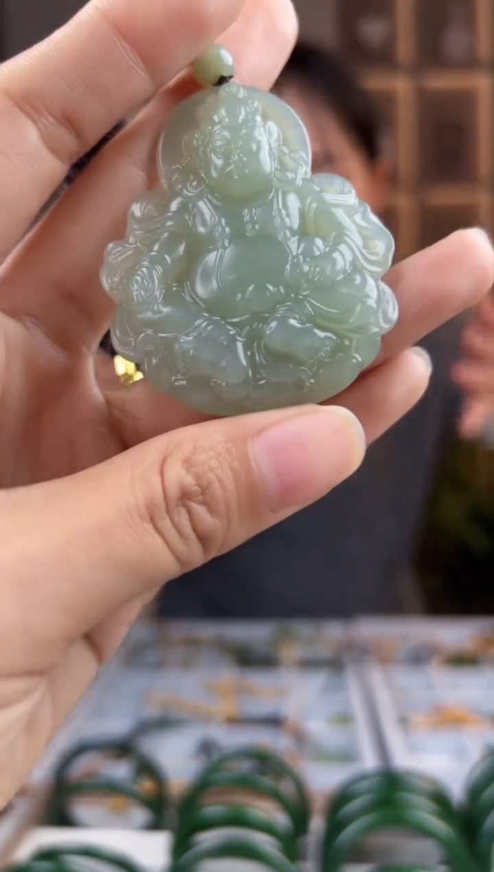 颈饰未镶嵌和田玉拍一发一，拍一发一