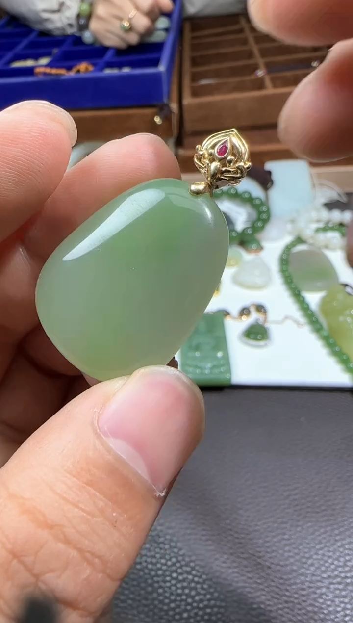 【闪购商品】和田玉【海221】5118K金镶嵌9007