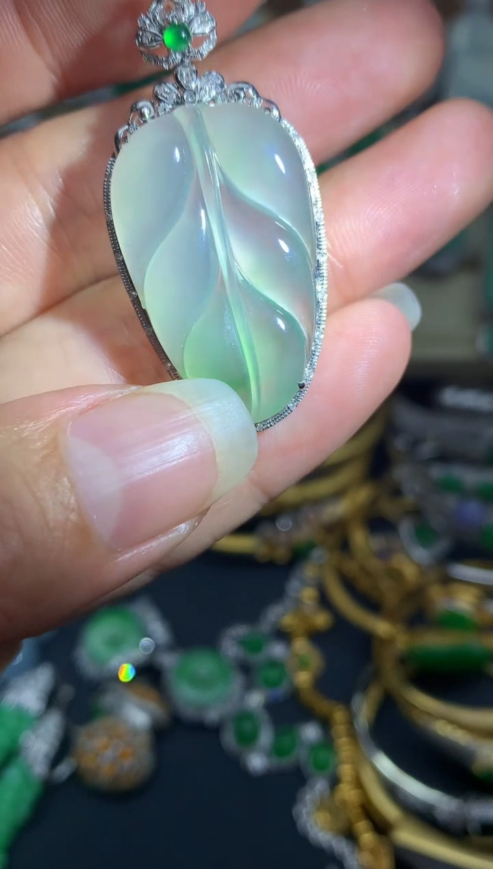 【闪购商品】翡翠吊坠(不含链)18K金镶嵌479-中国好珍宝