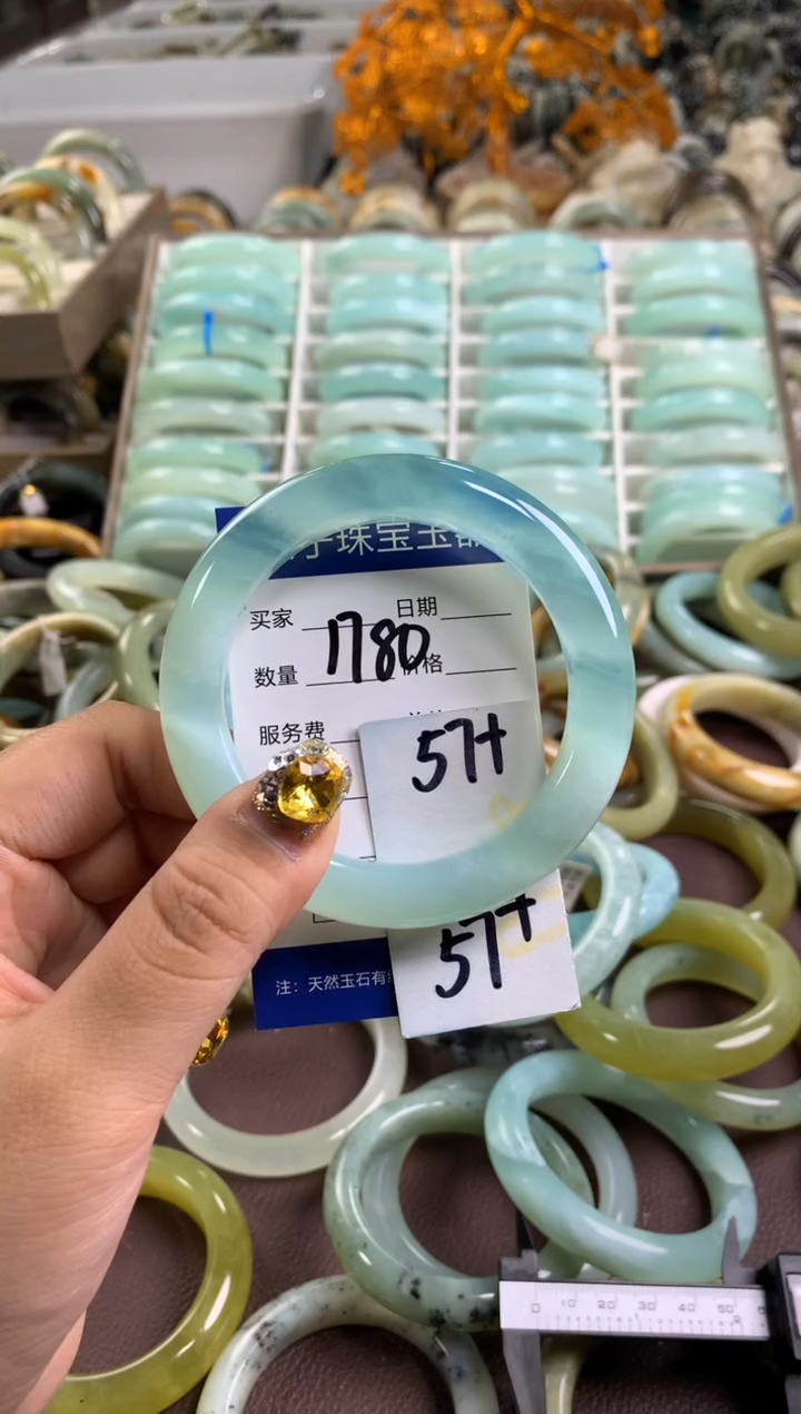 【闪购商品】蛇纹石玉手镯未镶嵌1770