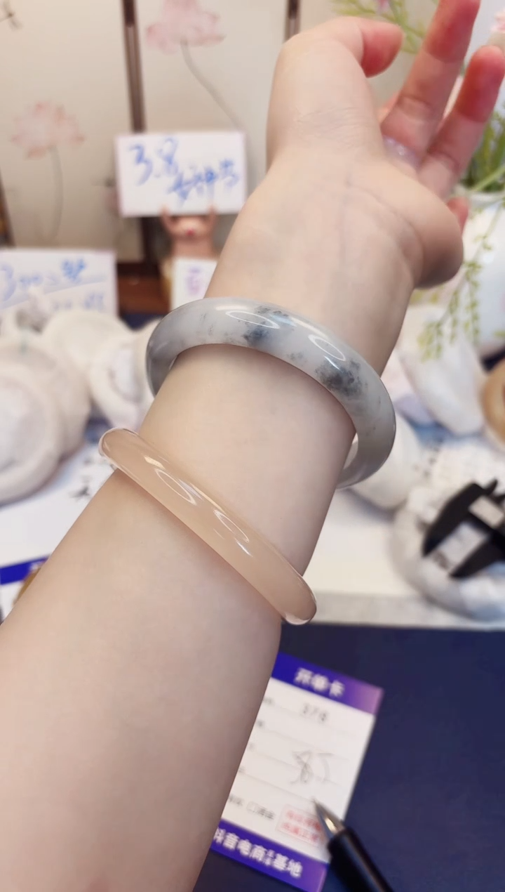 【闪购商品】石英质玉手镯未镶嵌378-财气镯-圈口58