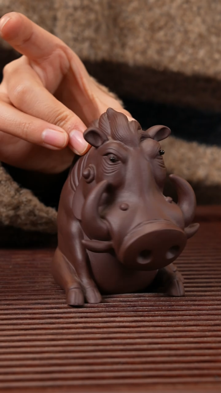 【闪购商品】紫砂茶宠小猪 蓬蓬