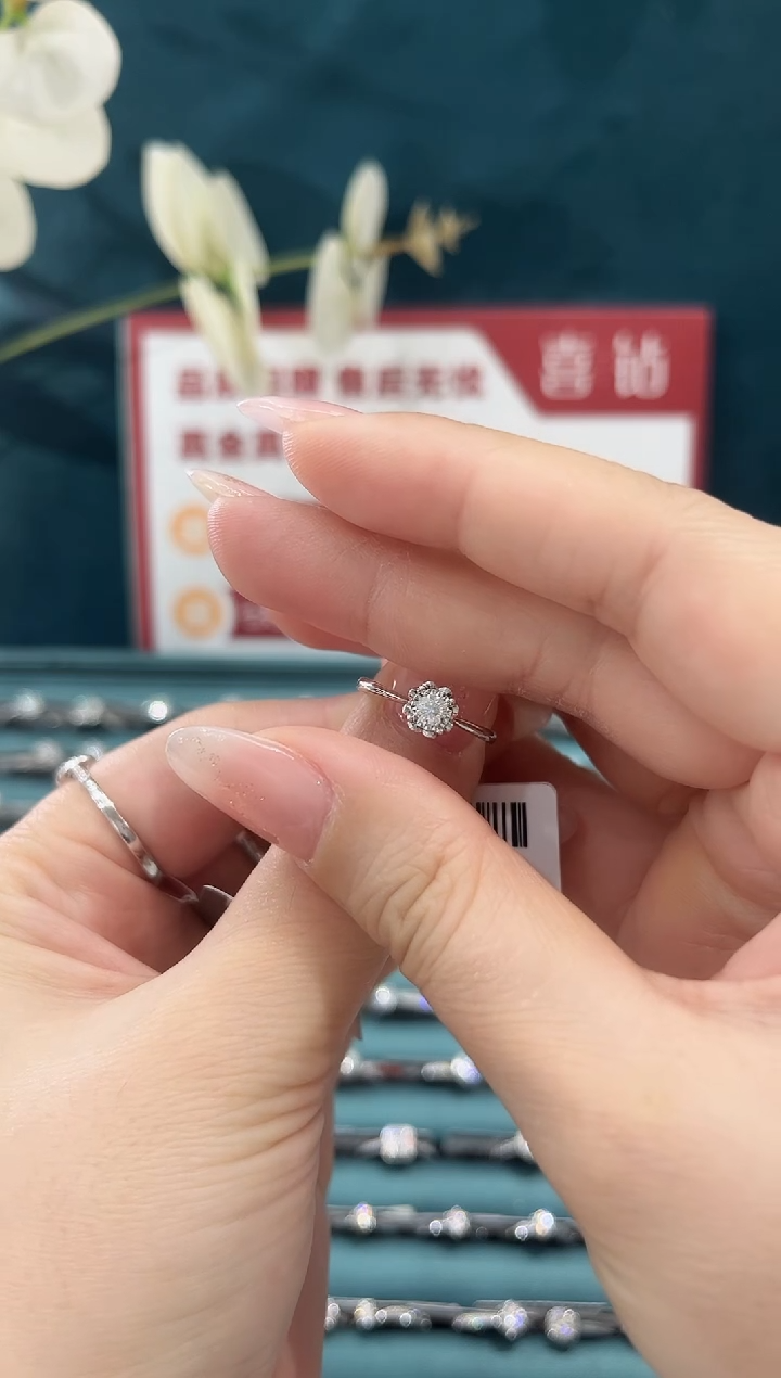 铂Pt950镶嵌戒托钻石18分desi/15圈