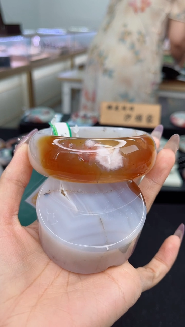 石英质玉手镯未镶嵌64圈口（赠品镯心）6600401