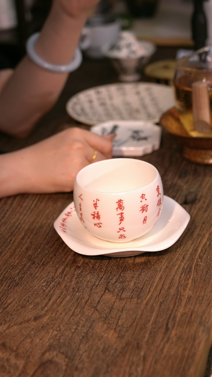 【蛋杯+壶承一套】原创手绘瓷礼