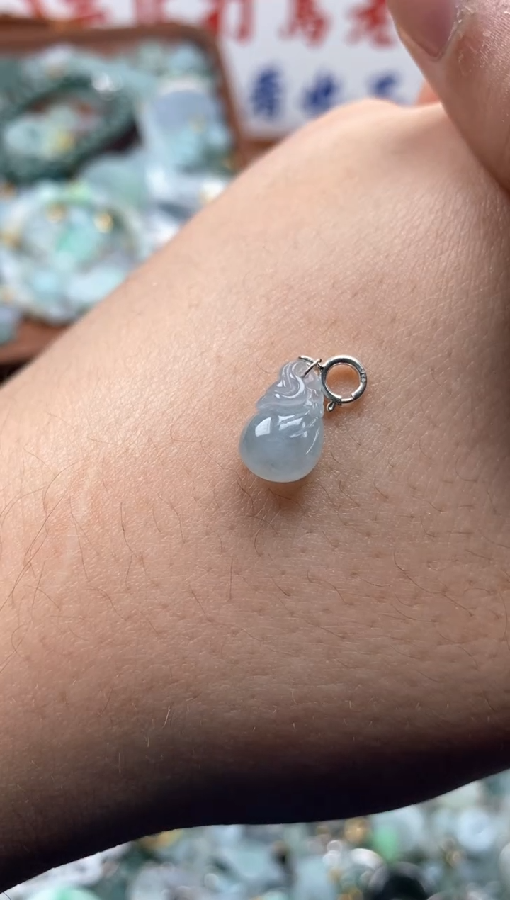 【闪购商品】翡翠颈饰未镶嵌哥哥